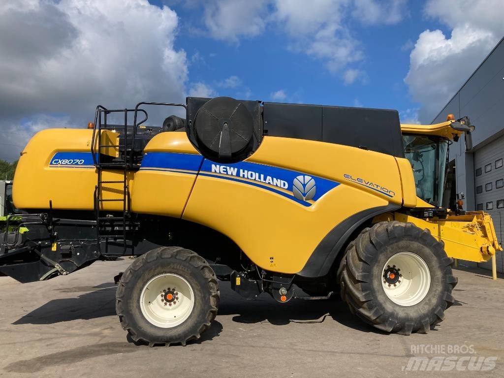 New Holland CX 8070 حصادات