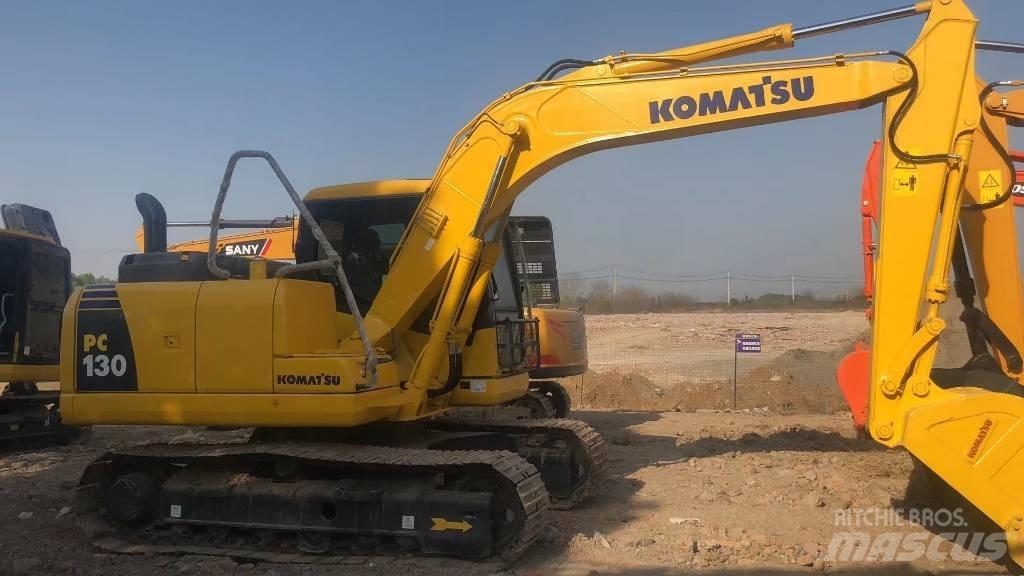 Komatsu PC 130 حفارات زحافة