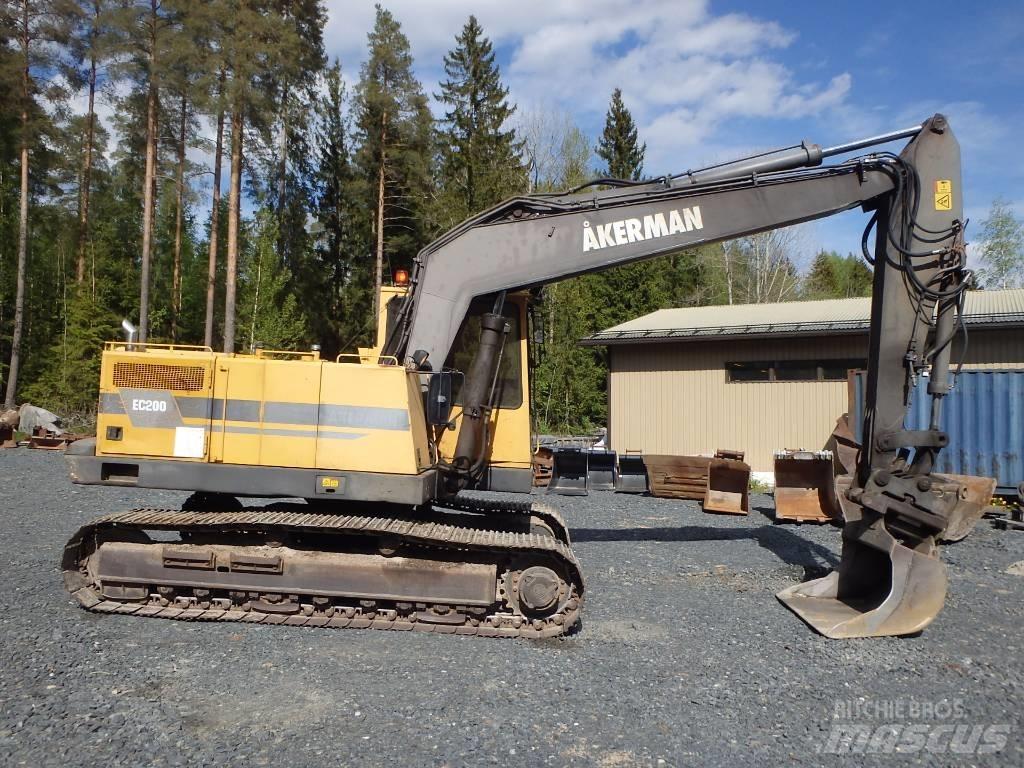 Volvo EC 200 حفارات زحافة