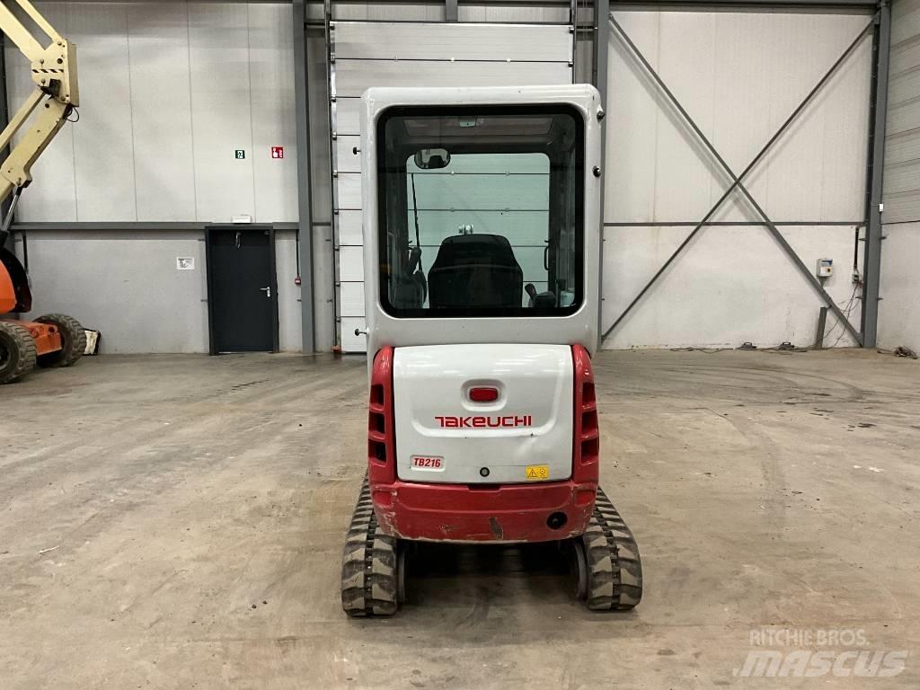 Takeuchi TB 216 حفارات صغيرة أقل من 7 طن (حفارات صغيرة)