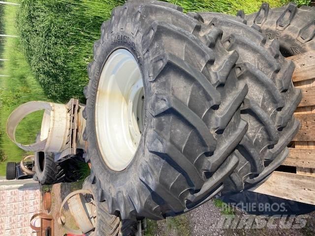 Trelleborg 440/65R24 الإطارات والعجلات والحافات