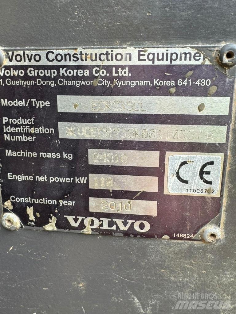 Volvo ECR 235 C L حفارات زحافة