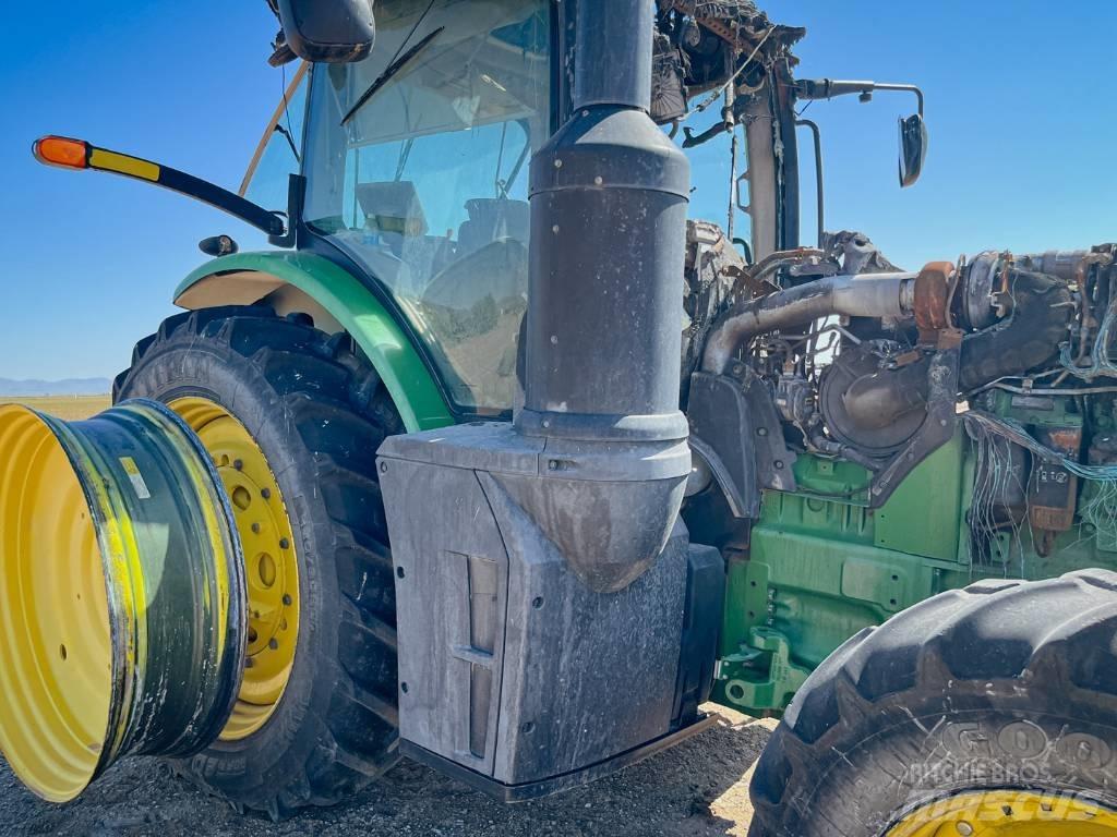 John Deere 8295 R الجرارات