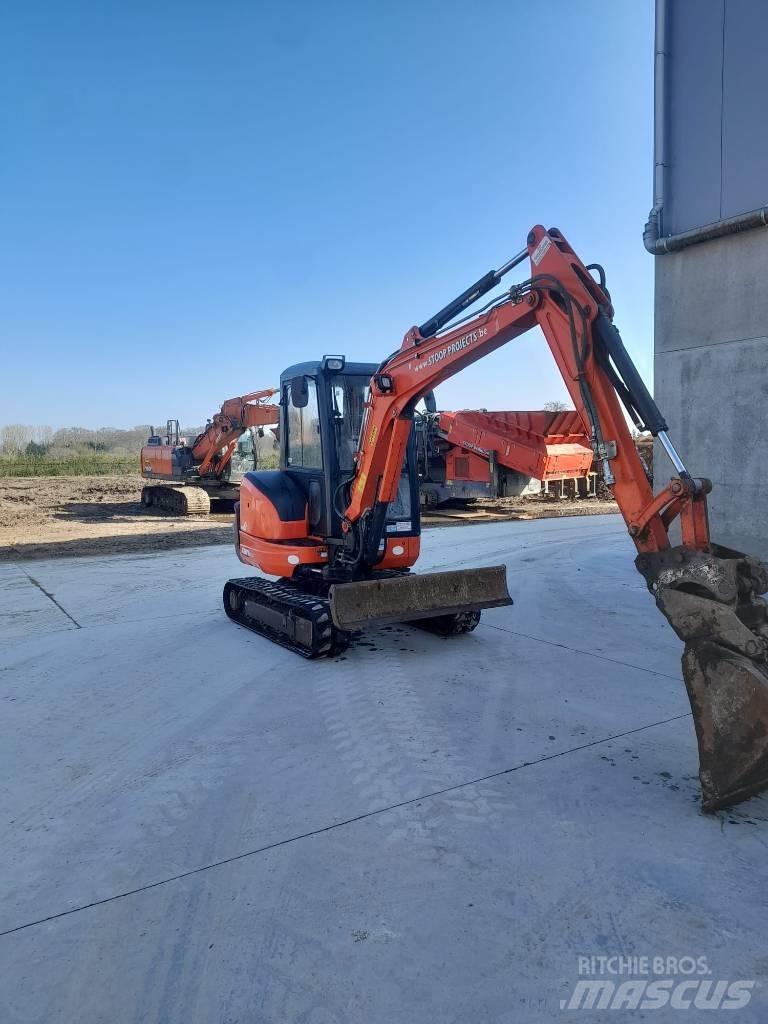 Kubota 101-3@4 حفارات صغيرة أقل من 7 طن (حفارات صغيرة)