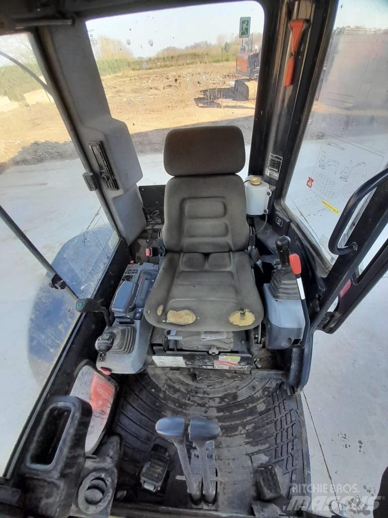 Kubota 101-3@4 حفارات صغيرة أقل من 7 طن (حفارات صغيرة)