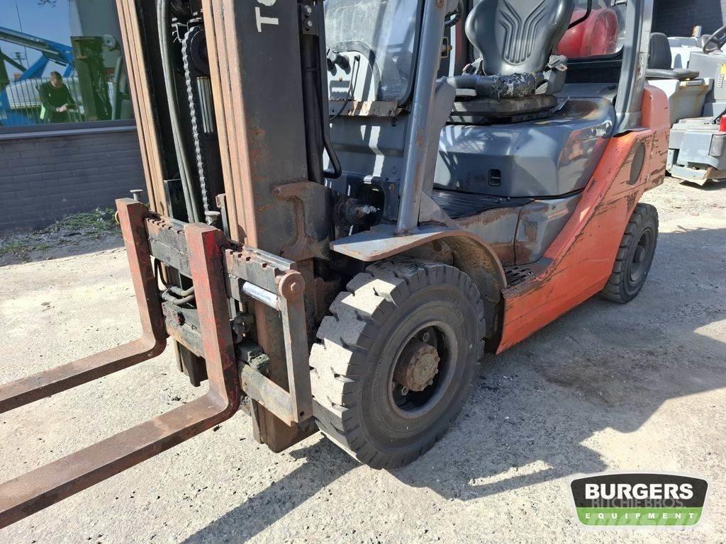 Toyota 02-8FGF20 شاحنات LPG