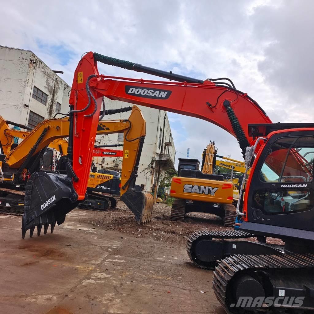 Doosan DX 300 LC-3 حفارات زحافة