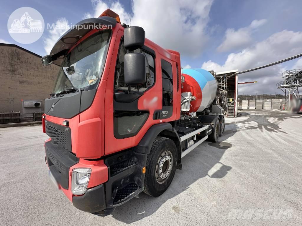 Volvo FE 320 شاحنات خرسانة