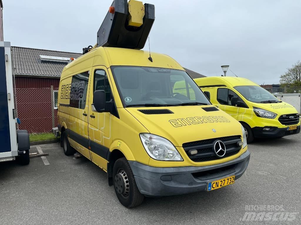 VERSALIFT VT-145-F المنصات الهوائية المثبتة على شاحنة