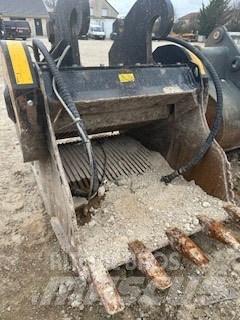 Godet MB BF 120.4 سحق الدلاء