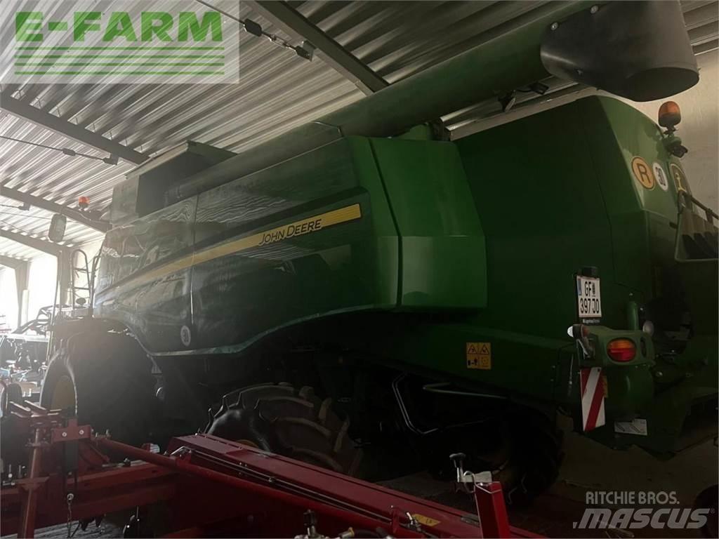 John Deere T550 حصادات