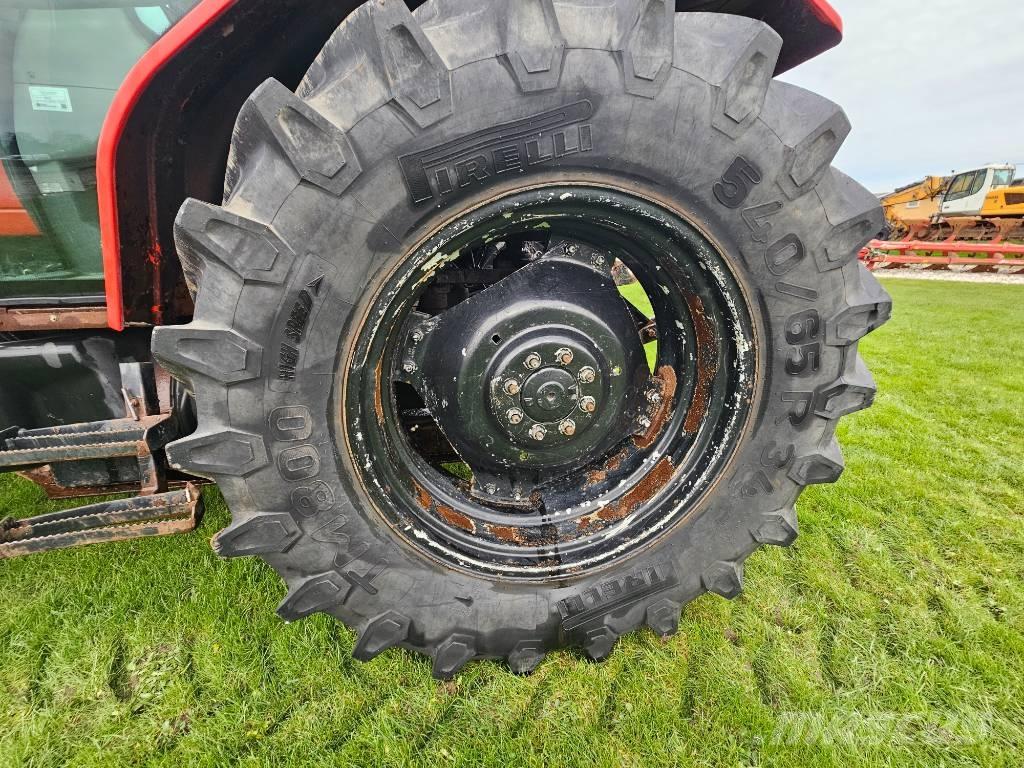 Massey Ferguson 4355 الجرارات