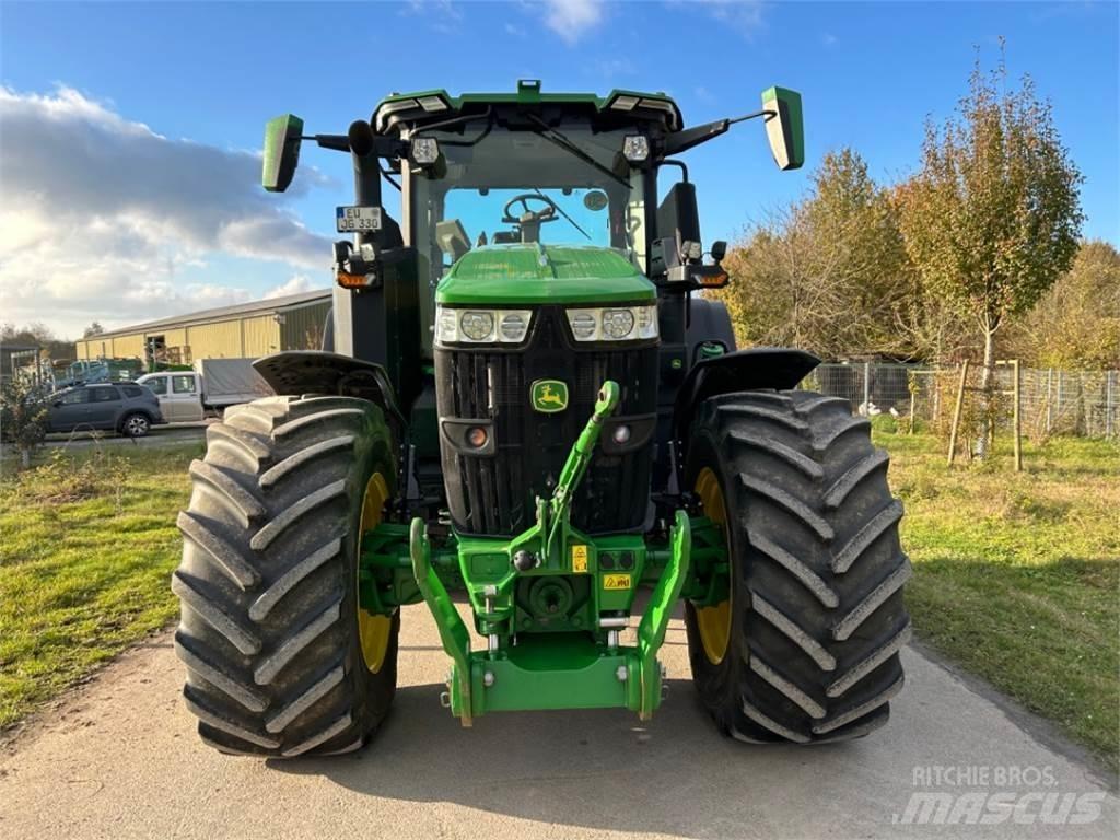 John Deere 7R330 الجرارات