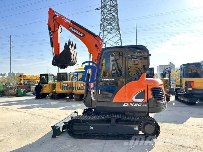 Doosan DX 60 حفارات صغيرة أقل من 7 طن (حفارات صغيرة)
