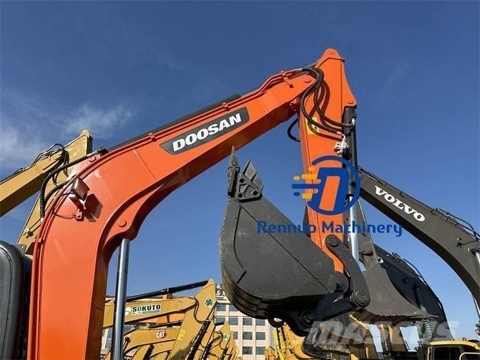 Doosan DX 60 حفارات صغيرة أقل من 7 طن (حفارات صغيرة)