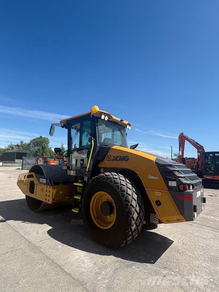 XCMG XS135 مداحل أحادية الأسطوانة