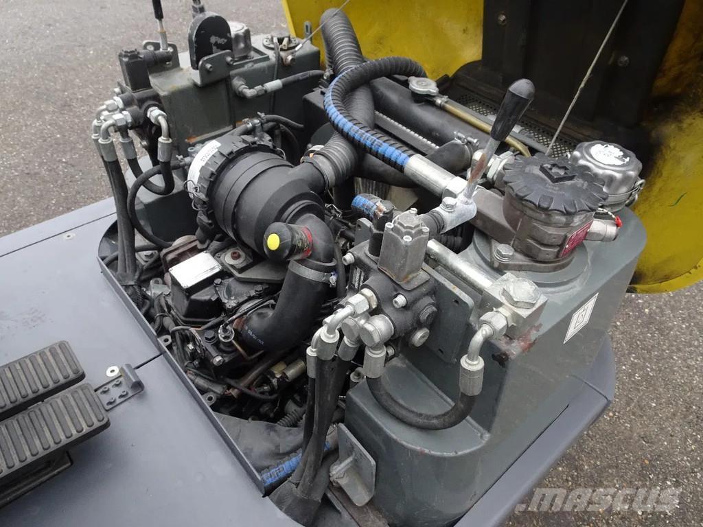 Neuson TD15 عربات نقل قلابة للمواقع