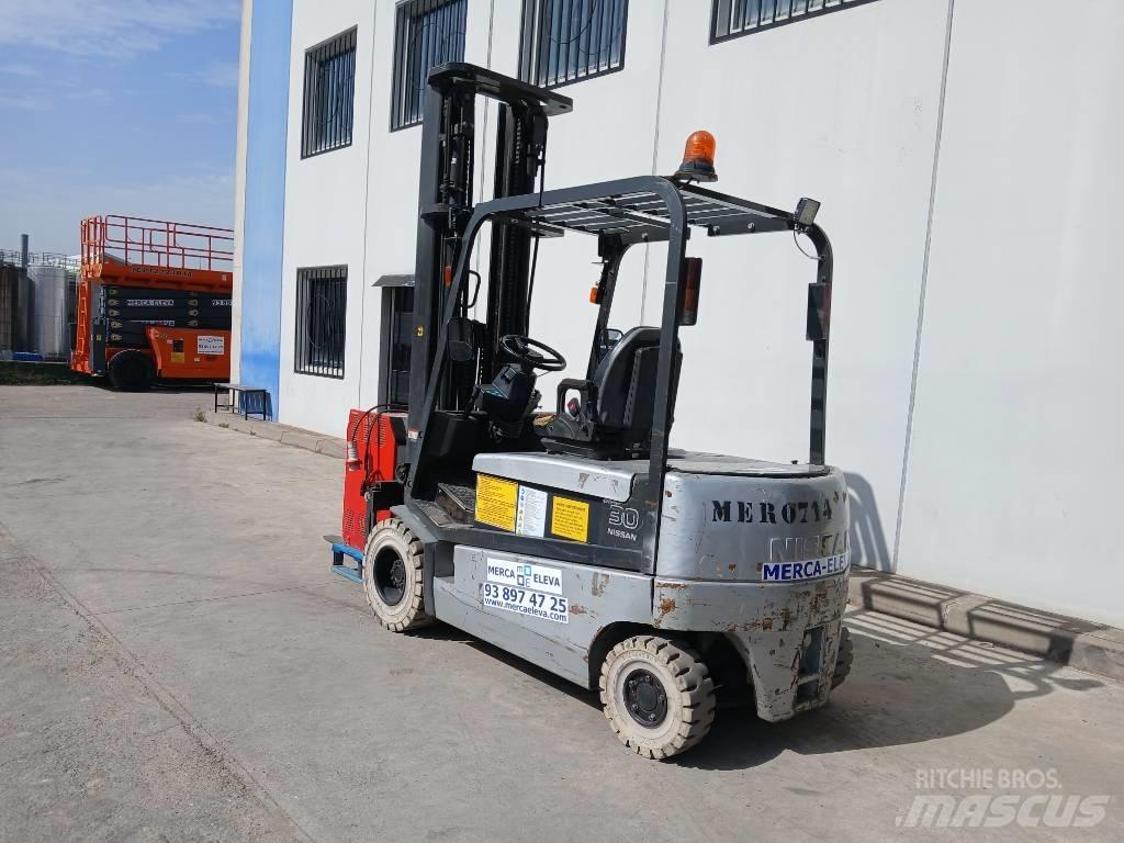 Nissan GQ02 L 30 CU شاحنات ذات رافعات شوكية تعمل بالكهرباء