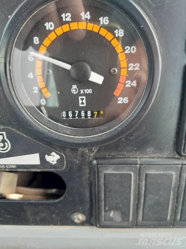 Fermec 960 لوادر ذات جرافات عكسية