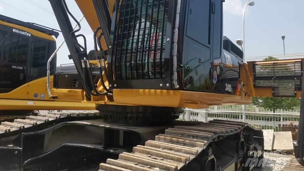 CAT 340 حفارات زحافة
