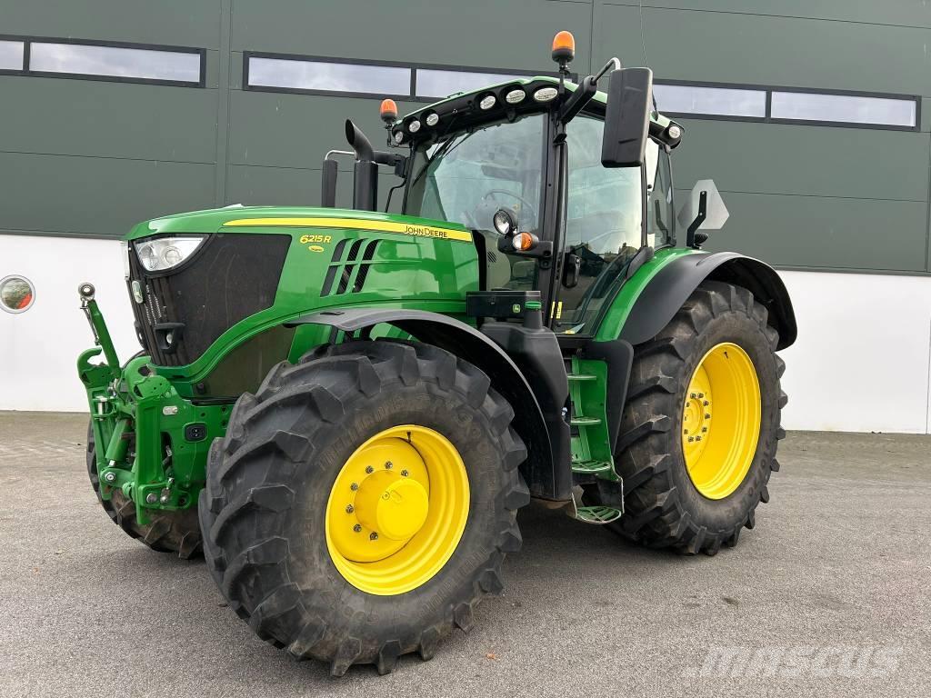 John Deere 6215 R الجرارات