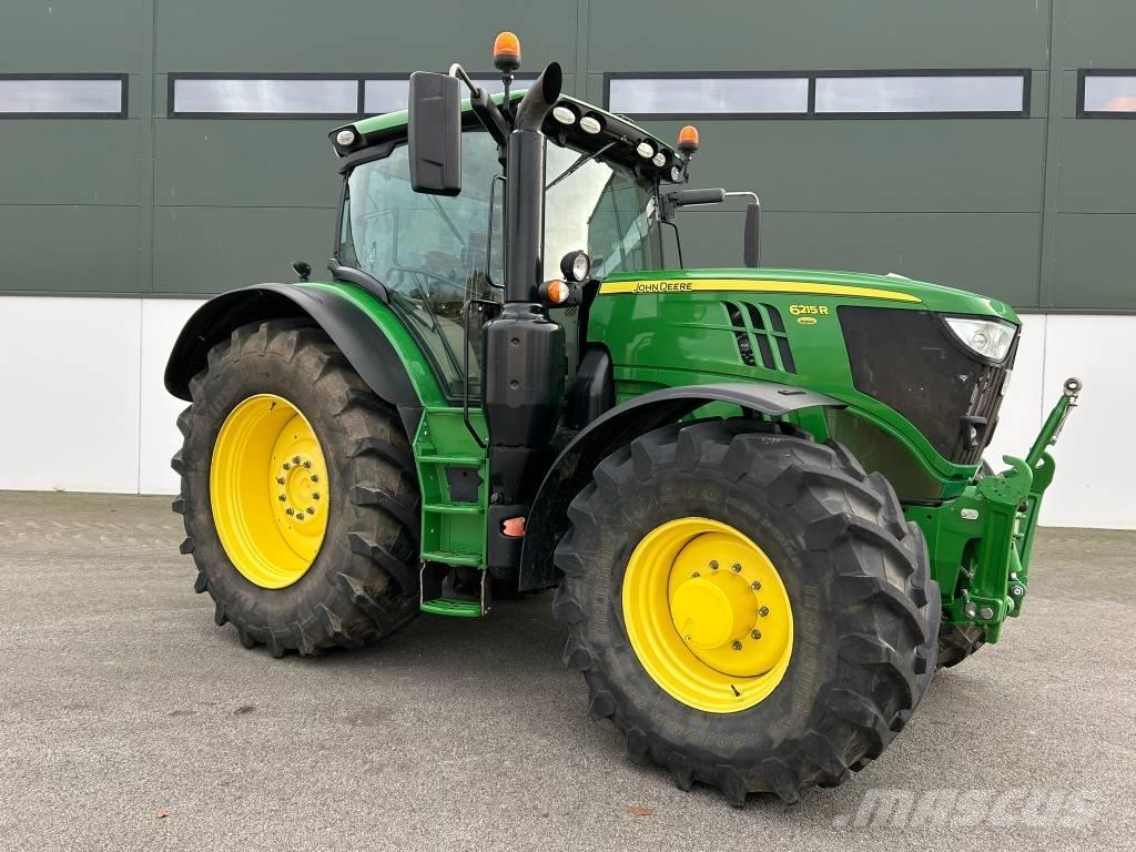 John Deere 6215 R الجرارات