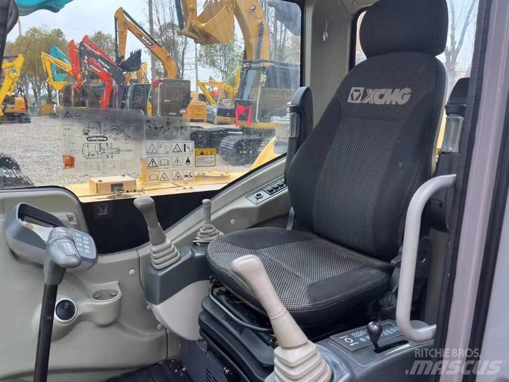 XCMG XE 60 WA حفارات زحافة