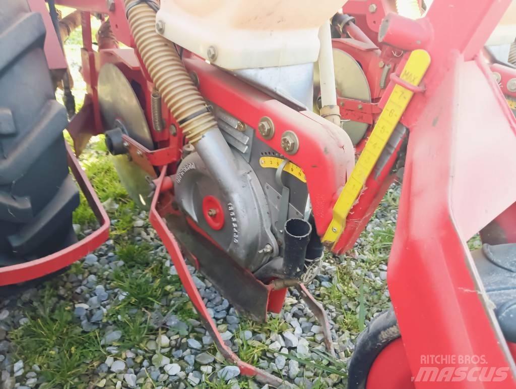 Gaspardo ST 250 6 ماكينات البذر الدقيق
