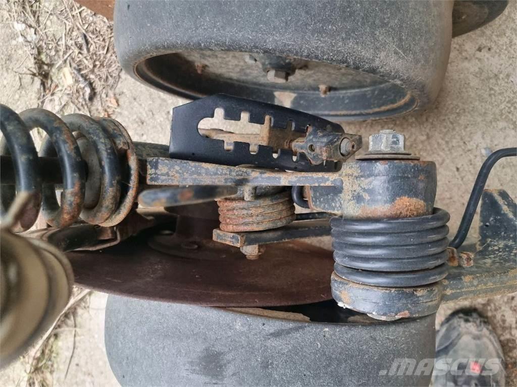 John Deere 750 A مثاقيب