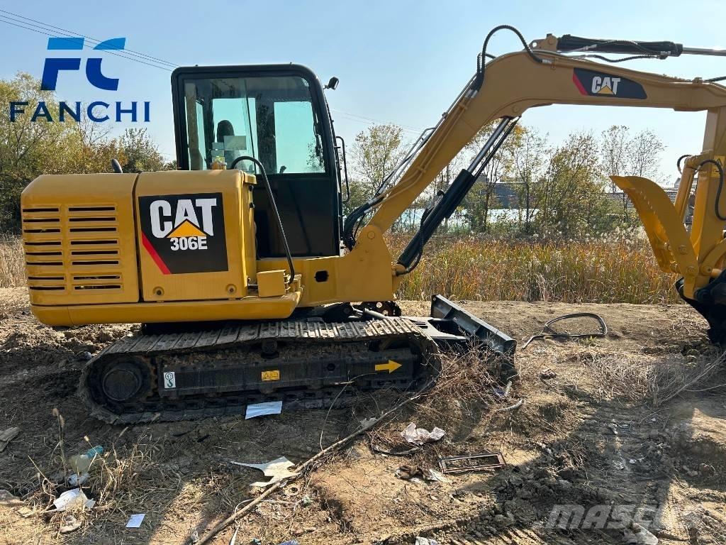 CAT 306e حفارات زحافة