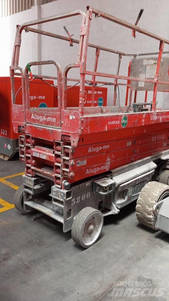 JLG 3246 ES رافعات مقصية الشكل