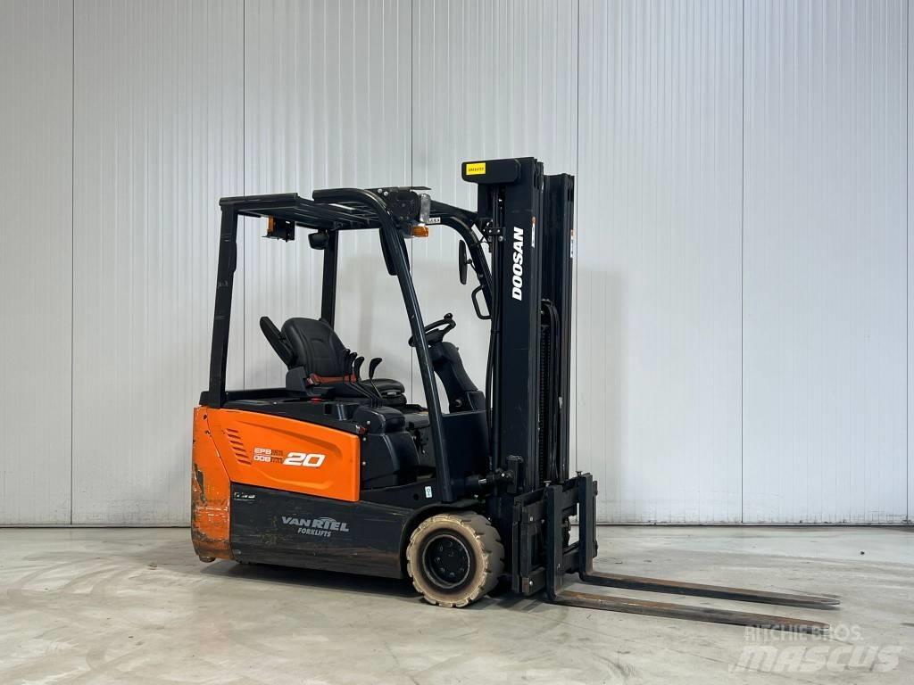 Doosan B20T-7 شاحنات ذات رافعات شوكية تعمل بالكهرباء