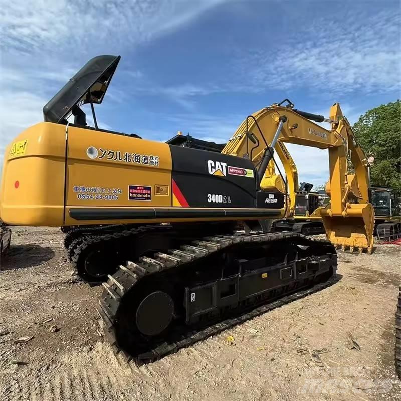 CAT 340 حفارات زحافة