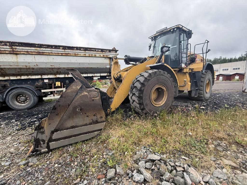 CAT 972 M لوادر بعجل