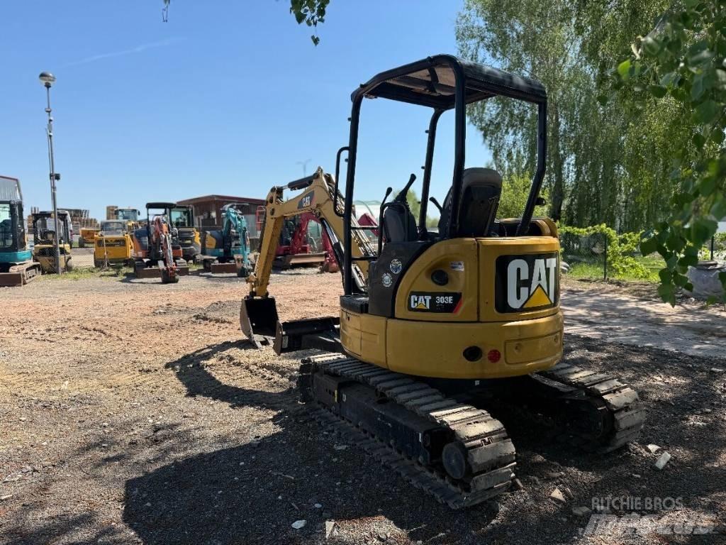 CAT 303 E CR حفارات زحافة