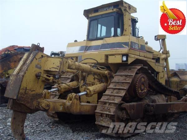 CAT D 9 R بلدوزرات مجنزرة