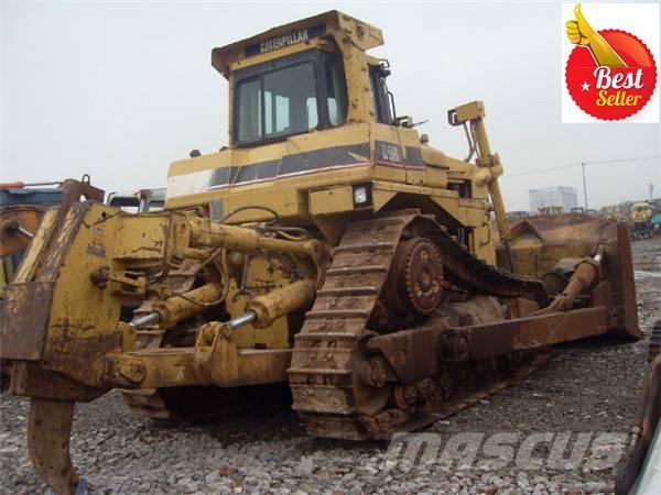 CAT D 9 R بلدوزرات مجنزرة