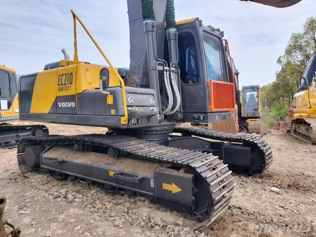 Volvo EC 210 حفارات زحافة