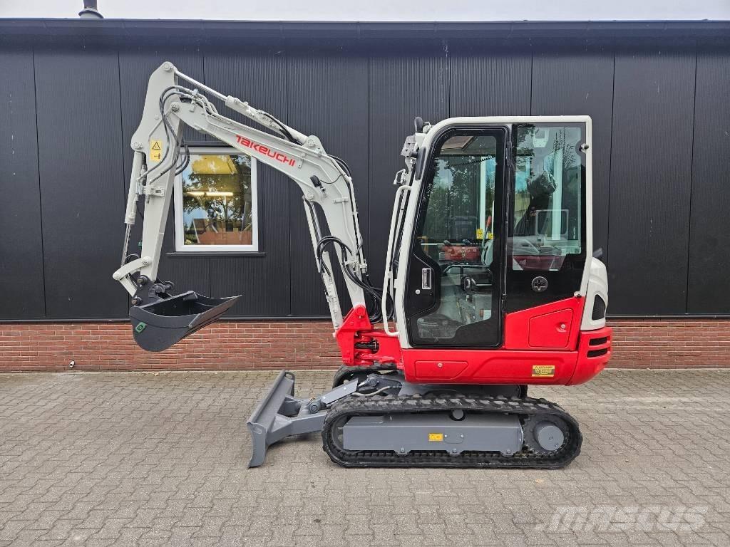 Takeuchi TB 230 حفارات صغيرة أقل من 7 طن (حفارات صغيرة)