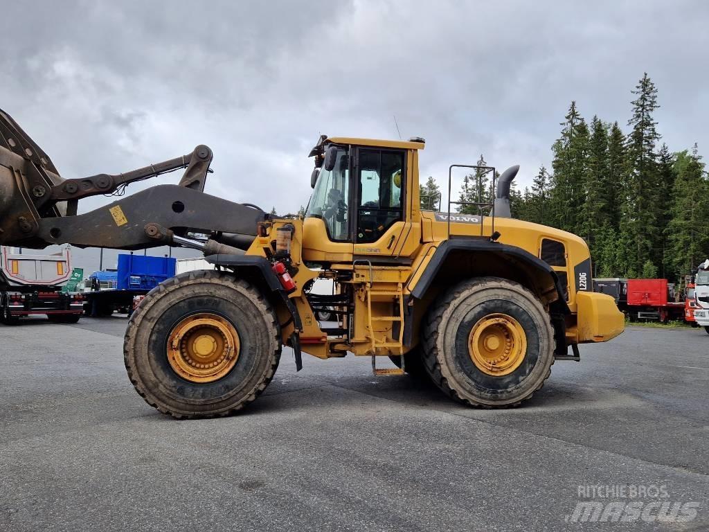 Volvo L 220 G لوادر بعجل