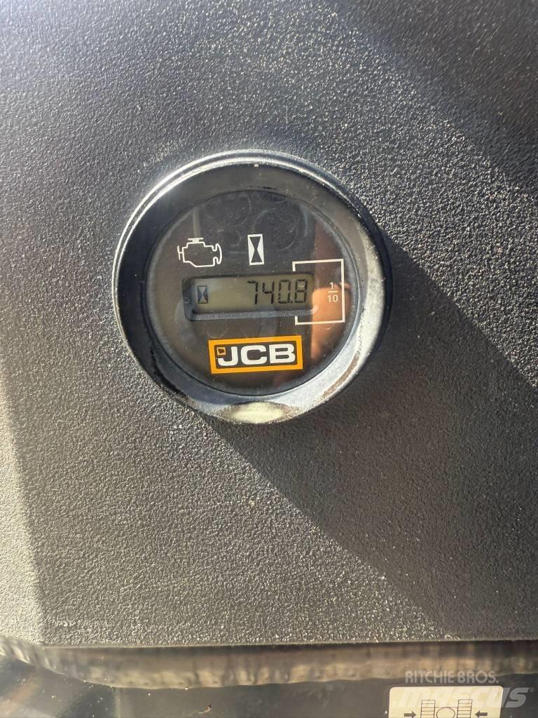 JCB 16 C-1, 740h حفارات صغيرة أقل من 7 طن (حفارات صغيرة)