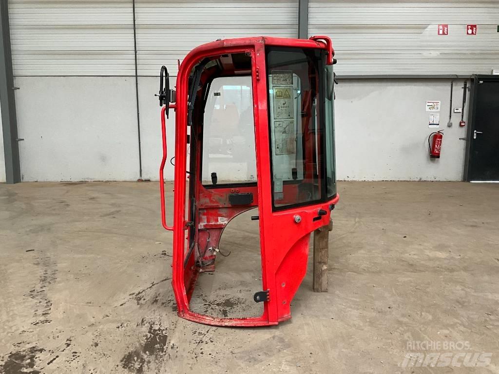 Yanmar Vio 25-6 كابينة والداخلية