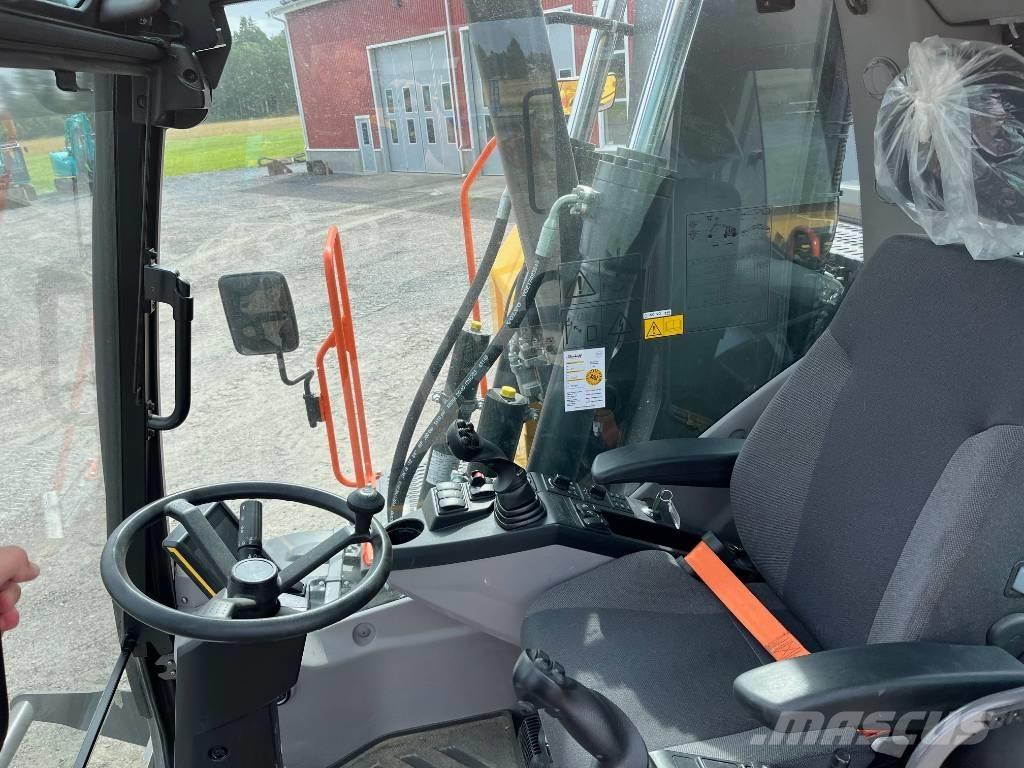 Volvo EWR 150 E حفارات بعجل