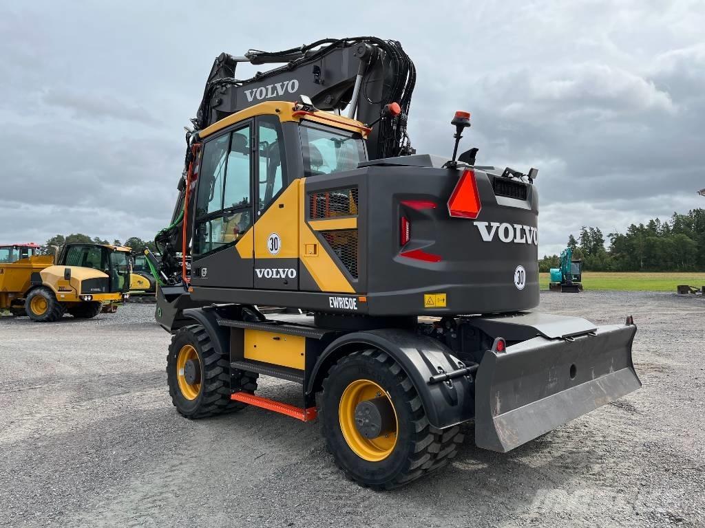 Volvo EWR 150 E حفارات بعجل