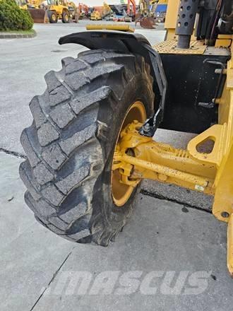 CAT 428F2 لوادر ذات جرافات عكسية