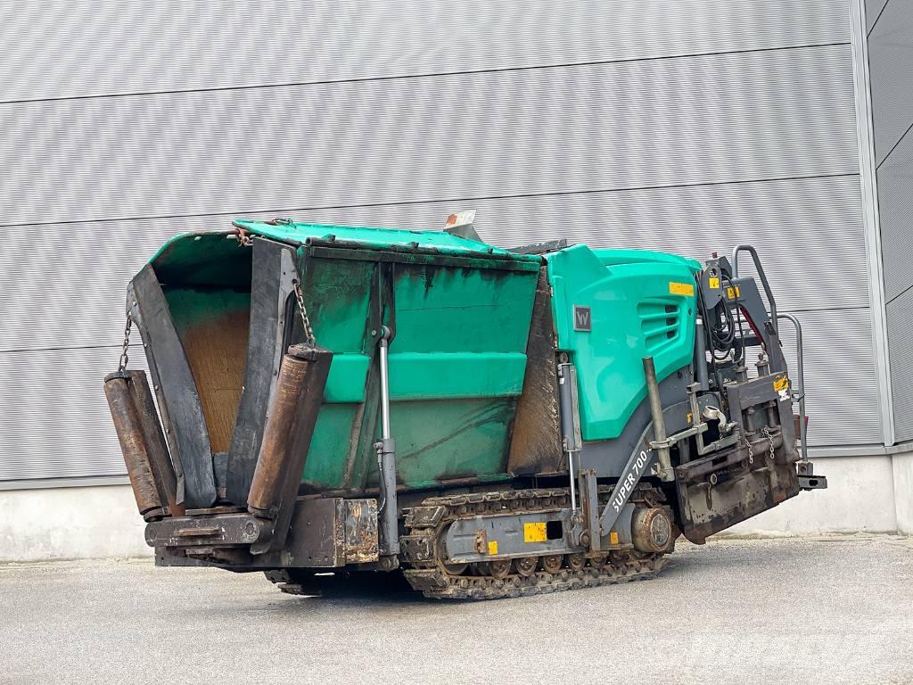 Vögele SUPER 700-3i معدات السفلتة