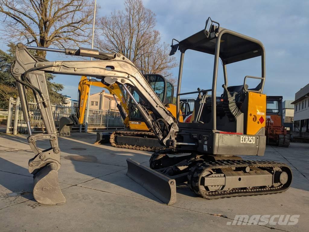 Volvo ECR 25 D حفارات صغيرة أقل من 7 طن (حفارات صغيرة)