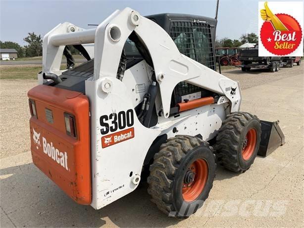 Bobcat S 300 لوادر انزلاقية التوجيه
