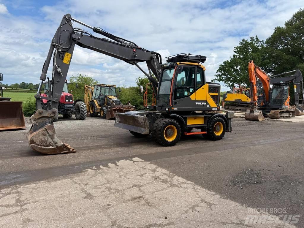 Volvo EWR 150 E حفارات بعجل