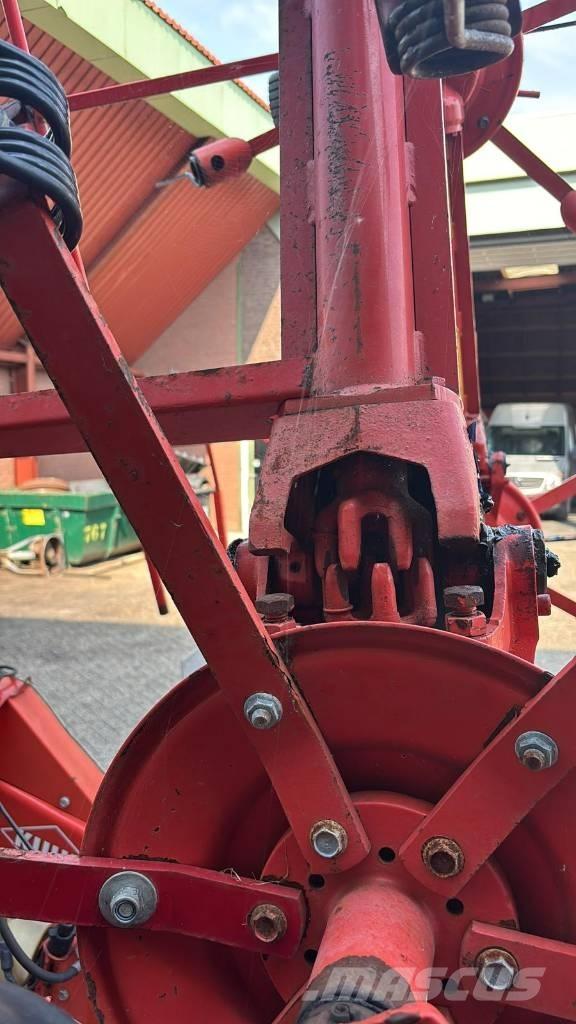 Kuhn GF 6401 M H مكابس وميبسات التبن